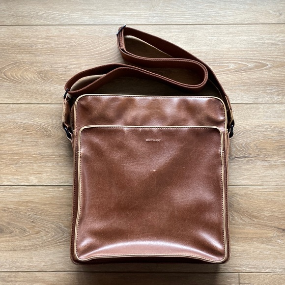 Matt & Nat Handbags - Matt & Nat large square crossbody purse